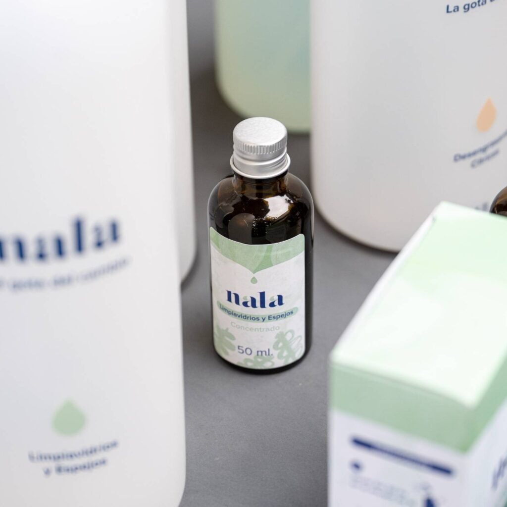 5 razones para pasarte a los concentrados de limpieza sustentables (y cómo hacerlo sin complicarte) concentrados limpiavidrios y espejos (1)